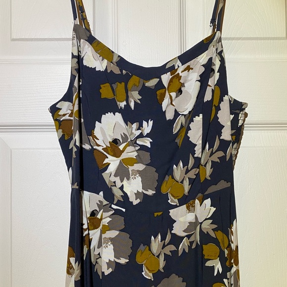 Old Navy Floral A-line Dress - Picture 3 of 6